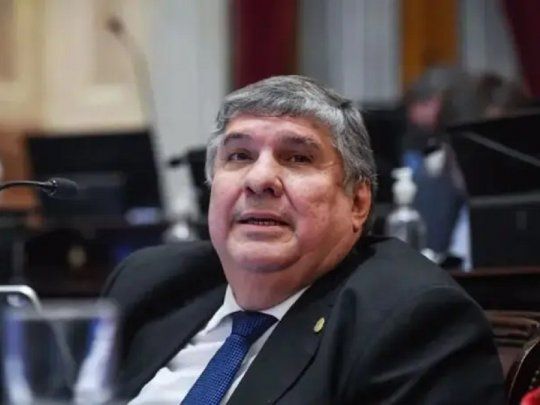 José Mayans.
