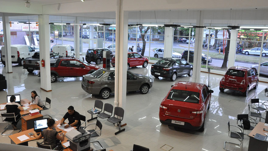 La venta de autos cero kilómetro viene en aumento y los concesionarios se quejan de la dificultad para acompañar la demanda creciente