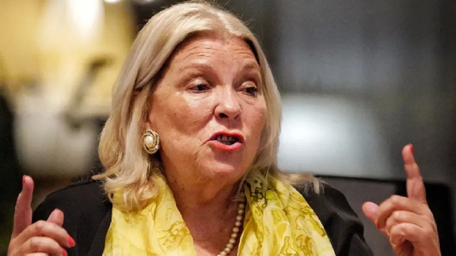 La líder de la Coalición Cívica, Elisa Carrió, cuestionó al ex presidente Mauricio Macri al señalar que su lado oscuro está jugando para que pierda Juntos por el Cambio de cara a las próximas elecciones.