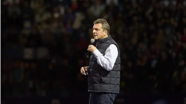 Con una concentración de 12.000 dirigentes en el Arena de Malvinas Argentinas, Massa hizo un discurso de tono presidencial