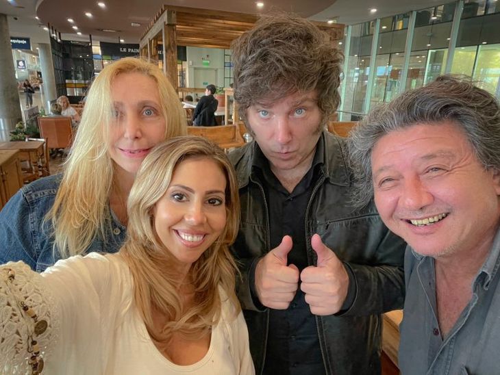 Javier Milei junto a Karina Milei y Carlos Kikuchi, principales armadores de La Libertad Avanza. 