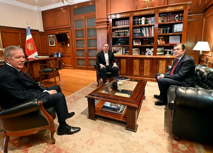 Elias Suárez, Diego Santilli y Gerardo Zamora, en la reunión en Santiago del Estero. Elias Suárez, Diego Santilli y Gerardo Zamora, en la reunión en Santiago del Estero.